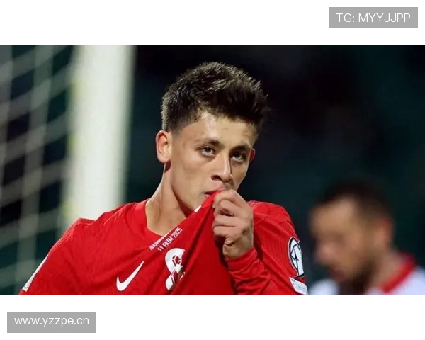 居莱尔与恰尔汗奥卢:土耳其中场核心的战术角色及体系适配差异分析