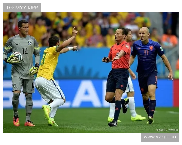 多特蒙德高位压迫下防线频繁暴露空间，稳定性面临考验