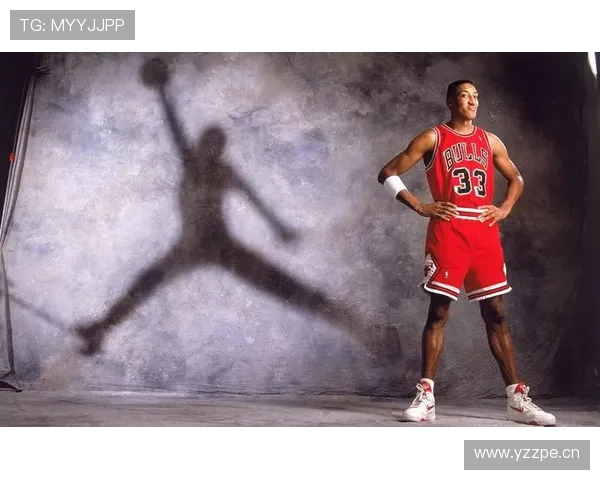 皮蓬无球跑动制造防守裂隙，拉开空间助公牛战术升级